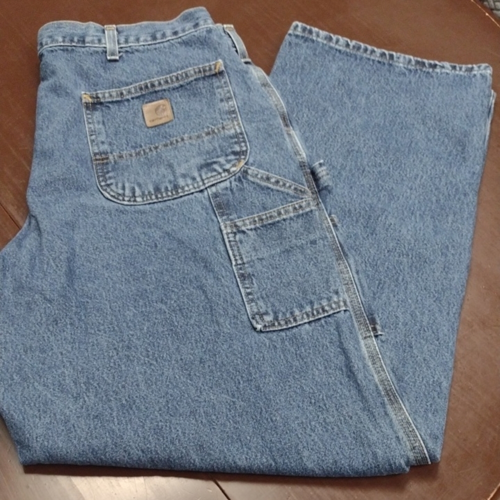 Carhartt Blue Relaxed Denim Jeans with Classic Appeal.Carpenter Construction